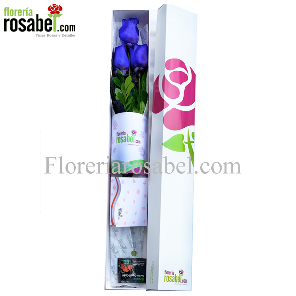 Caja Blanca con 3 Rosas Azules